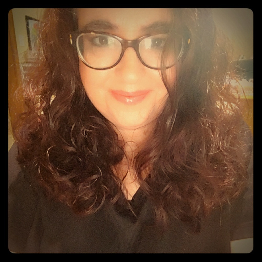 Meet your Posher, Leigh